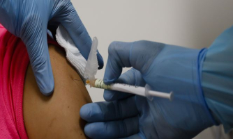 Vaccin Anti Covid19 : Personnel de santé et groupes à risque d’abord